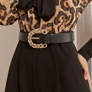 💐 NWT Rhinestone Engraved Gold Chain Buckle Belt